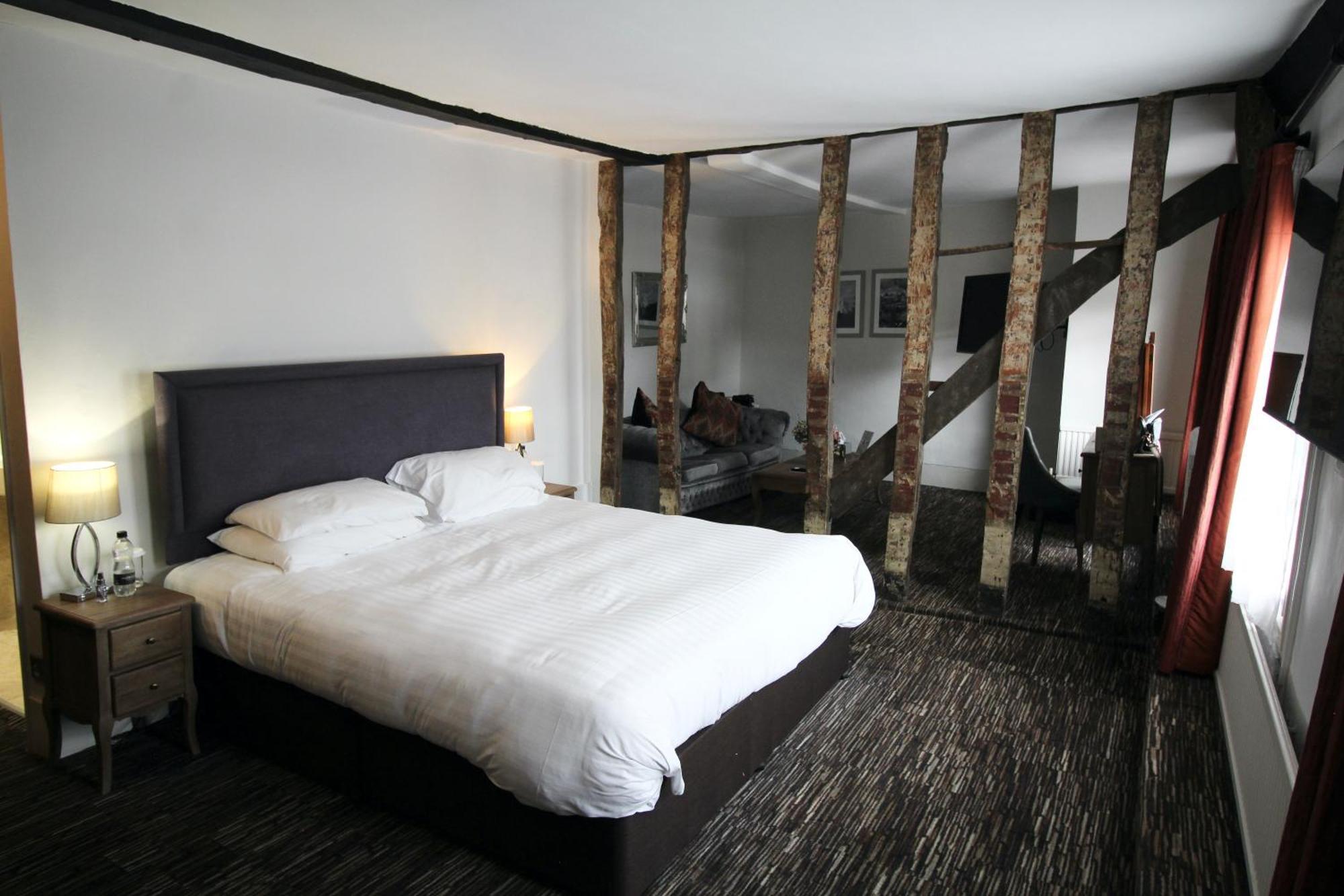 The Saracens Head Hotel Great Dunmow Ngoại thất bức ảnh