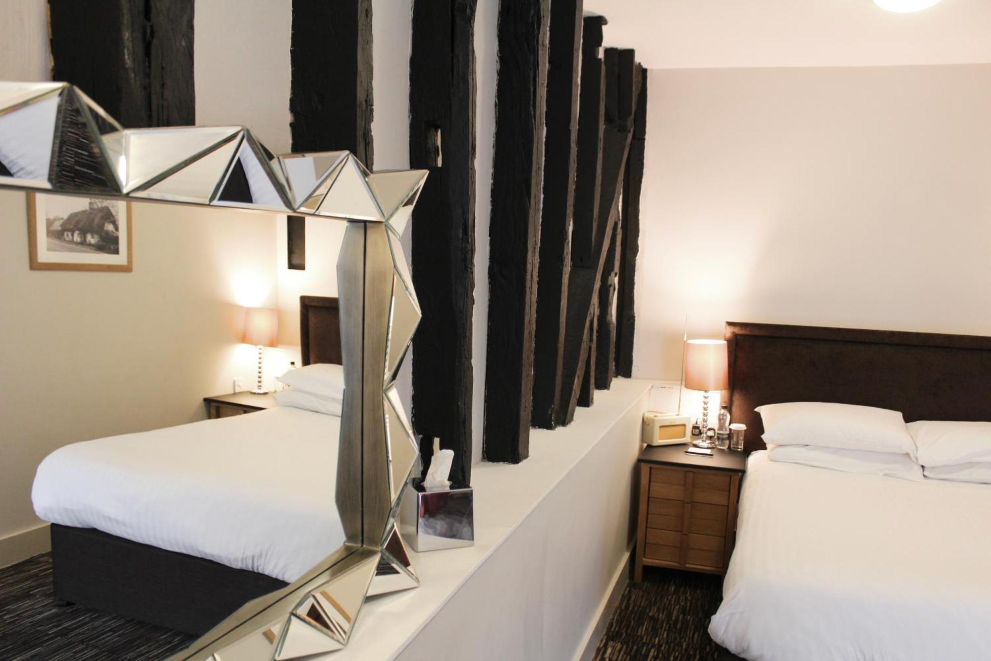 The Saracens Head Hotel Great Dunmow Ngoại thất bức ảnh