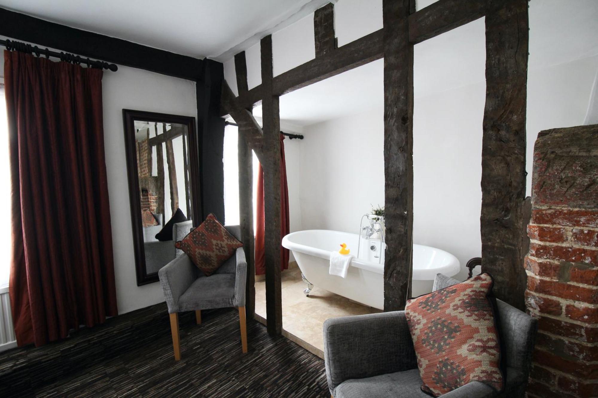 The Saracens Head Hotel Great Dunmow Ngoại thất bức ảnh