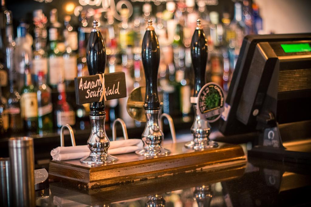 The Saracens Head Hotel Great Dunmow Ngoại thất bức ảnh