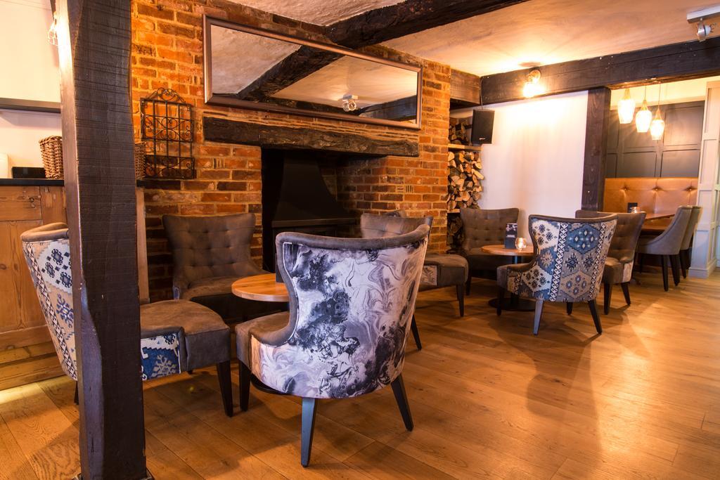 The Saracens Head Hotel Great Dunmow Ngoại thất bức ảnh