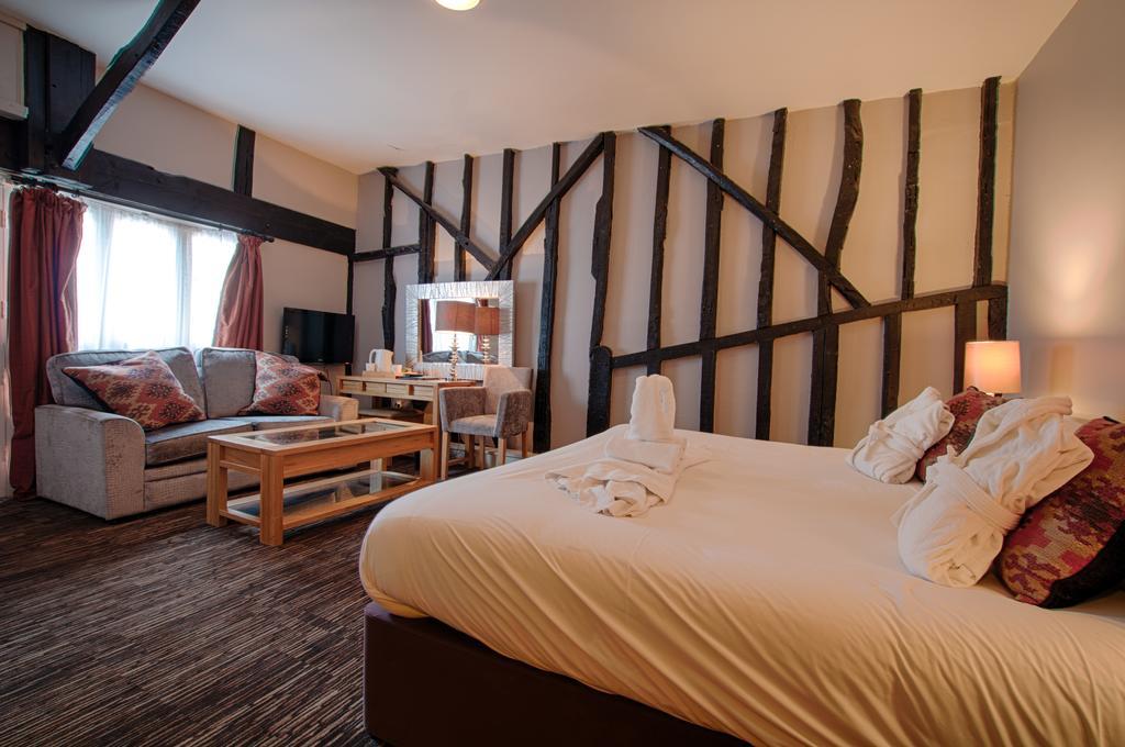 The Saracens Head Hotel Great Dunmow Ngoại thất bức ảnh