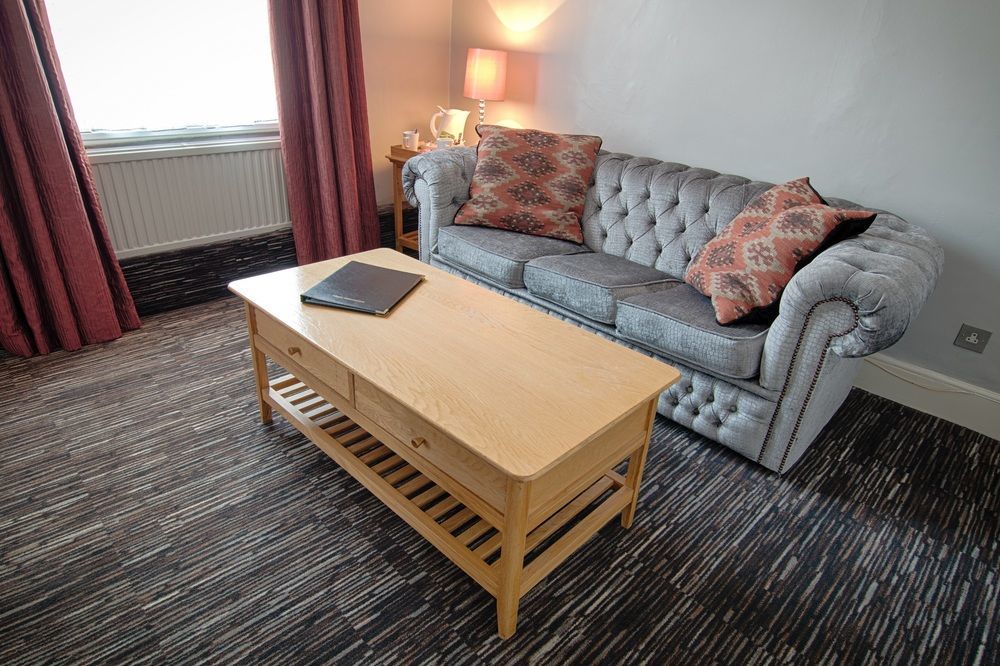 The Saracens Head Hotel Great Dunmow Ngoại thất bức ảnh