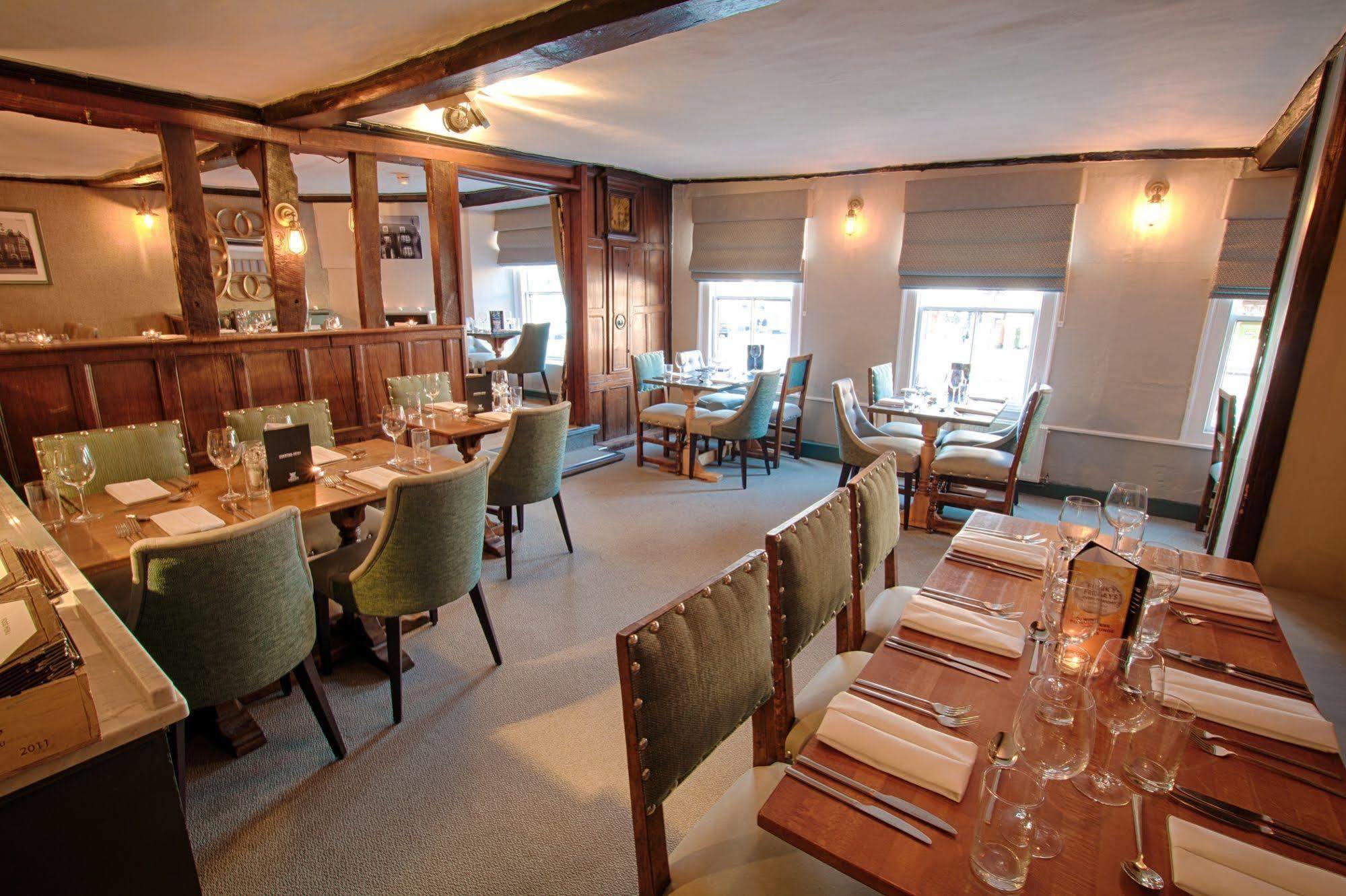 The Saracens Head Hotel Great Dunmow Ngoại thất bức ảnh