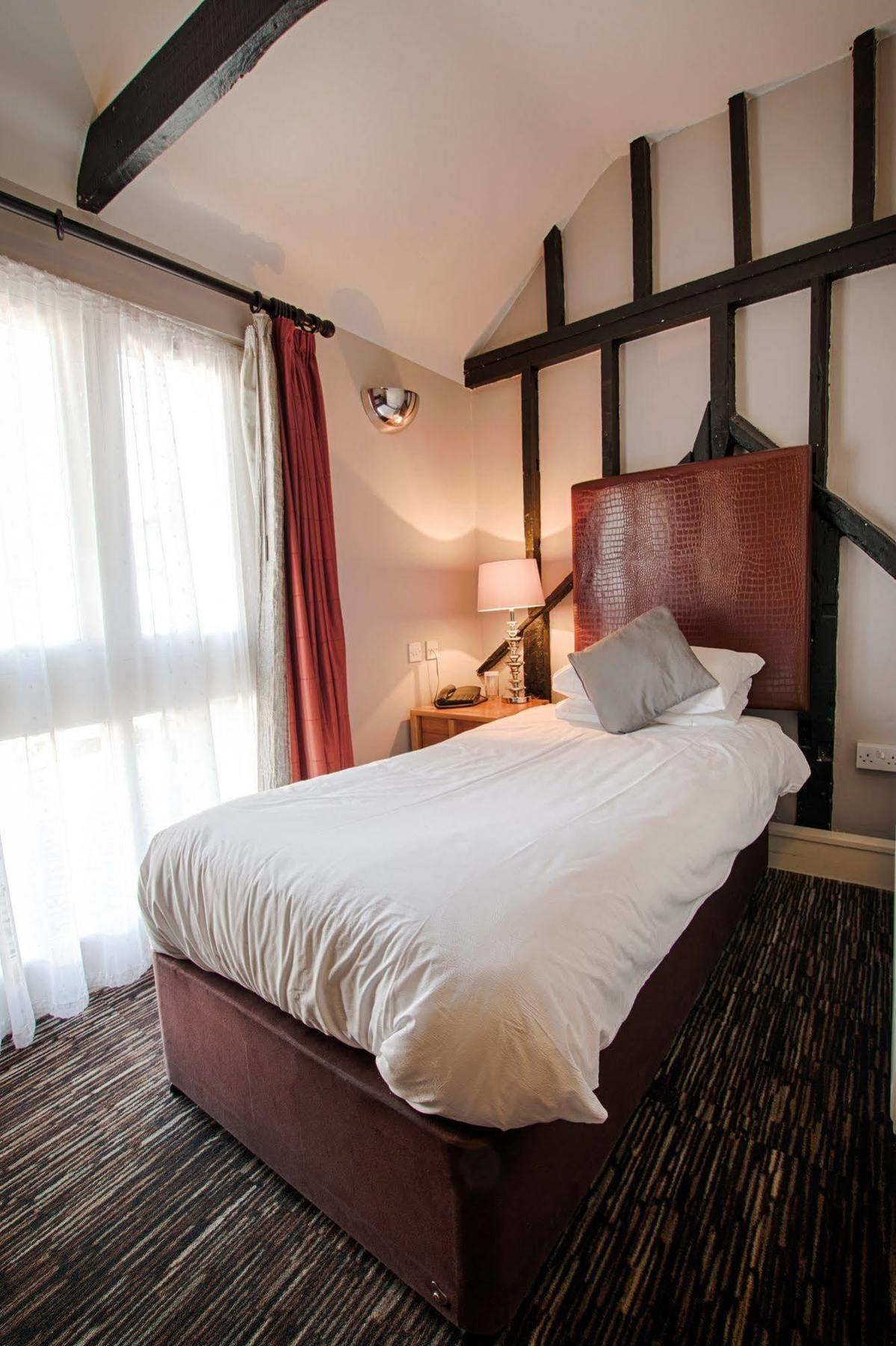 The Saracens Head Hotel Great Dunmow Ngoại thất bức ảnh